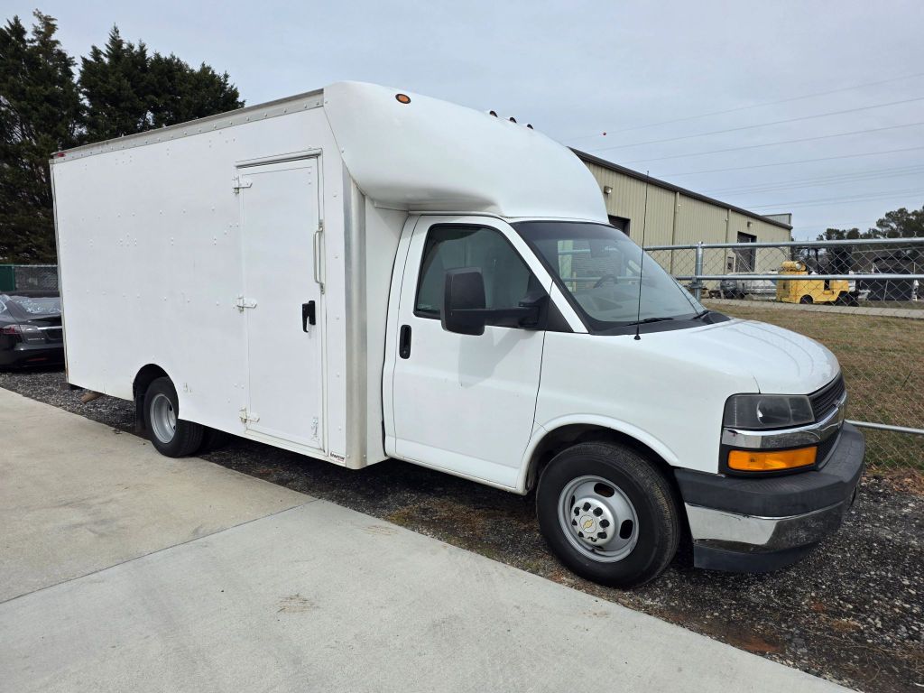 2017 Chevrolet Express 3500 159" WB's photo